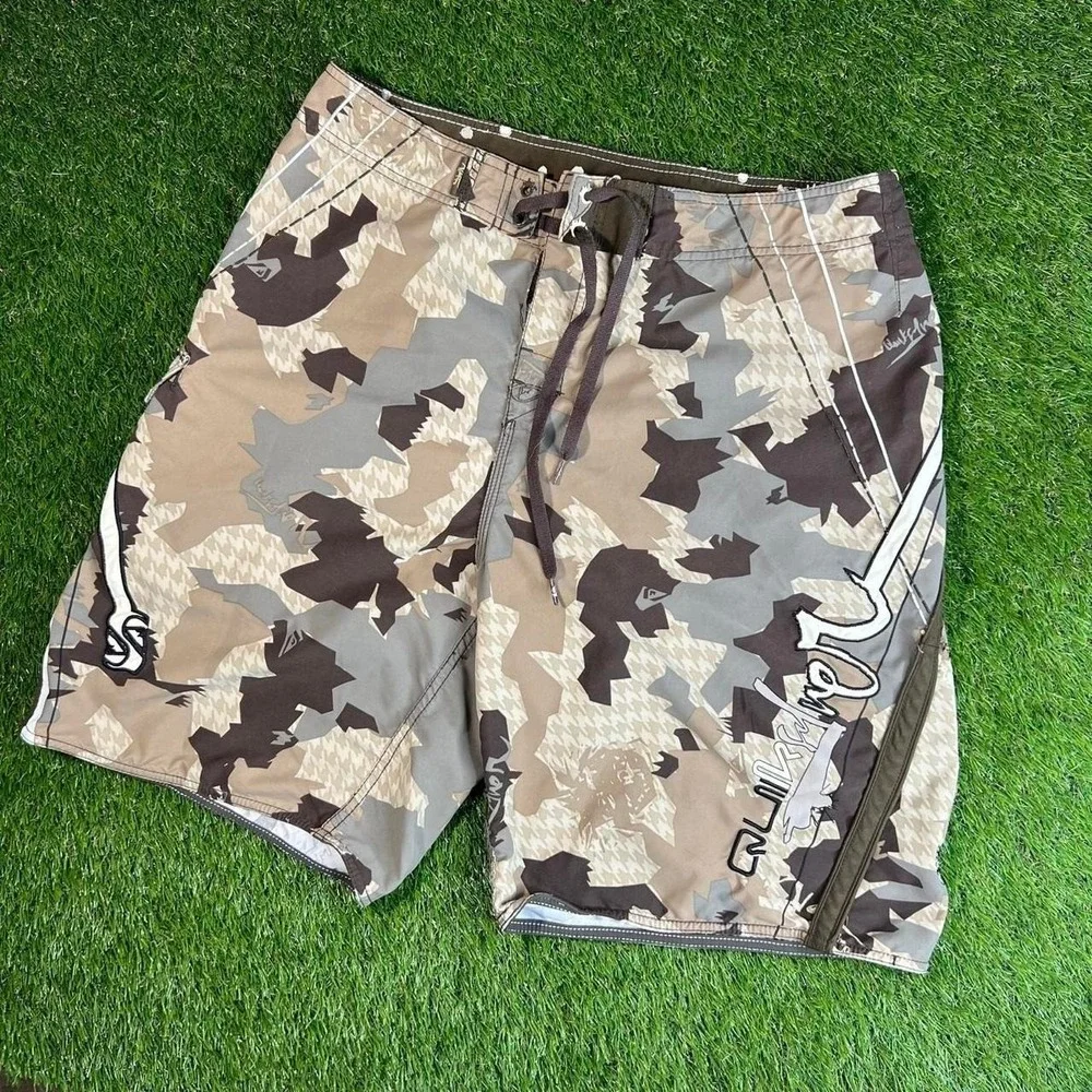 Vintage Quiksilver Camo Board Shorts Mens 36 Surf Swim Trunks Y2K Brown Beach